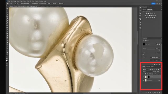Layer Mask to the top image